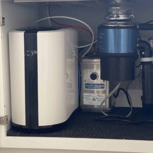 Benty Osmosis ro system installed water filter under a sink in los angeles ca