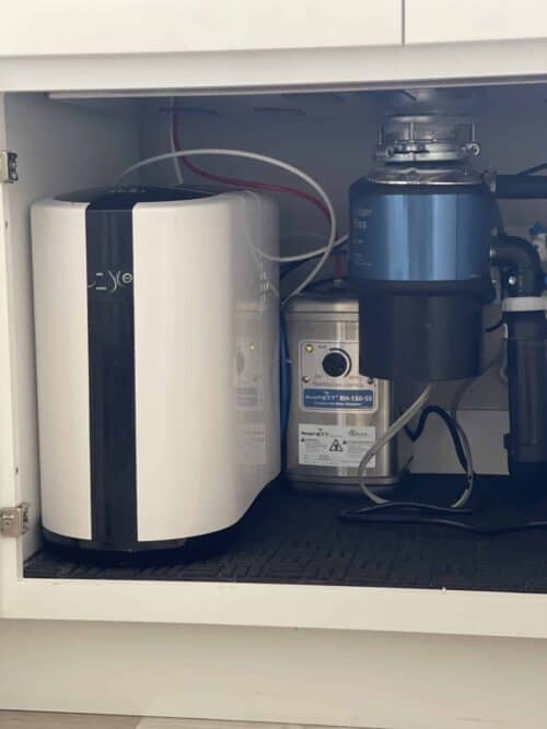 Benty Osmosis ro system installed water filter under a sink in los angeles ca